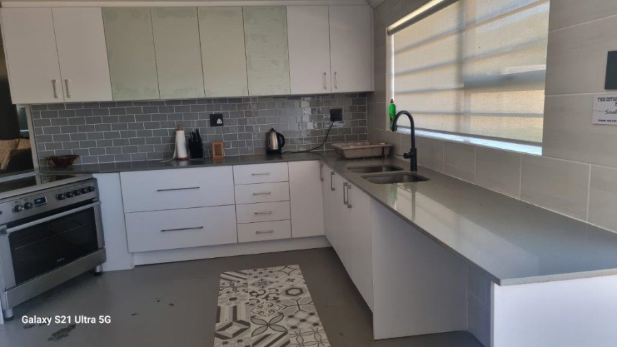 4 Bedroom Property for Sale in Malgas Western Cape